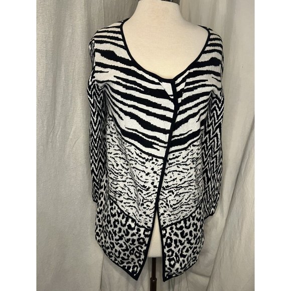 Notations Sweaters - NOTATIONS Women's Cardigan Size M Black & White Animal Long Sleeve 100% Cotton